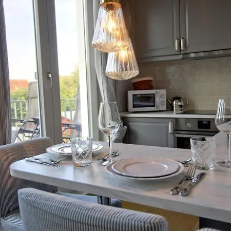Strandvogt - Wunderschöne Ferienwohnung Mit Parkettboden Und Sonnenbalkon Apartment